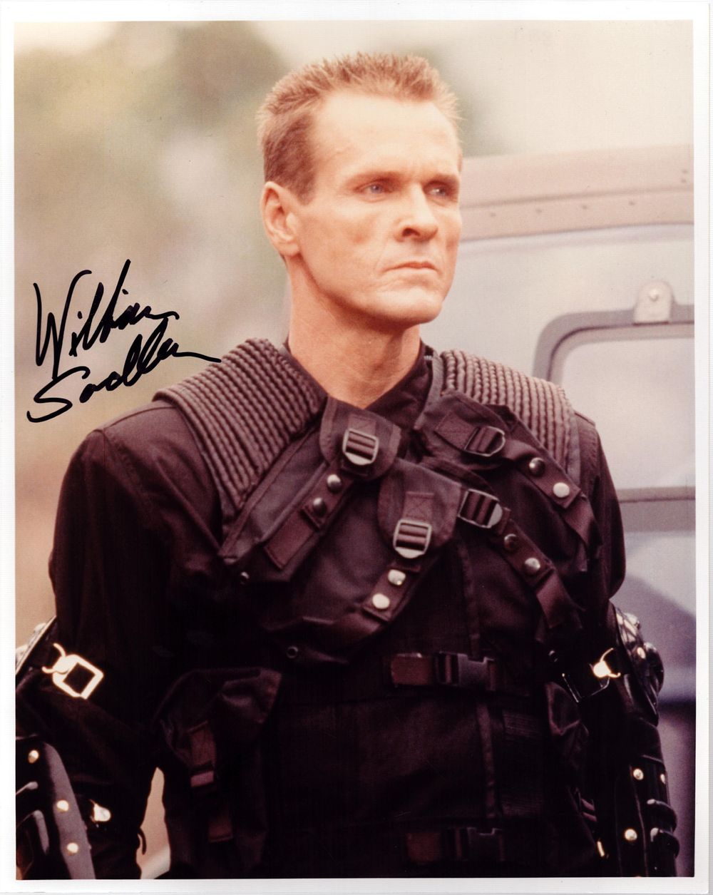 Lot 246: William Sadler signed 10x8 inch colour photo. Good...