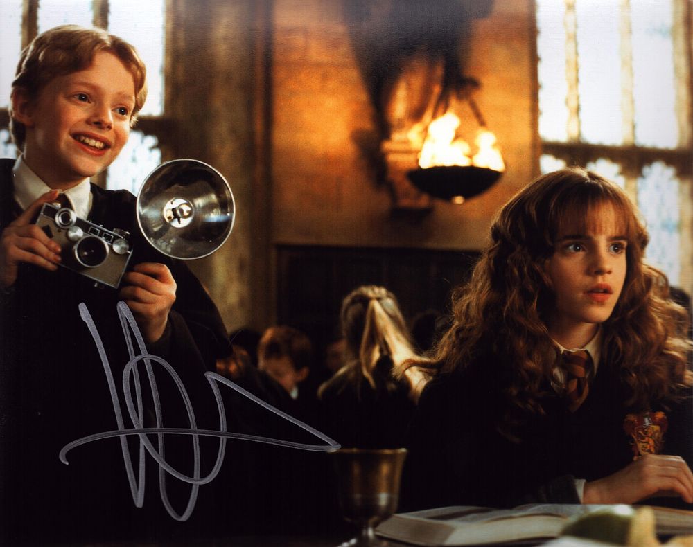 Lot 273: Hugh Mitchell signed Harry Potter 10x8 inch colour...