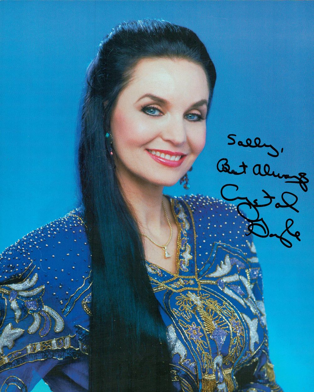 Lot 334: Crystal Gayle signed 10x8 inch colour photo. Dedicated....