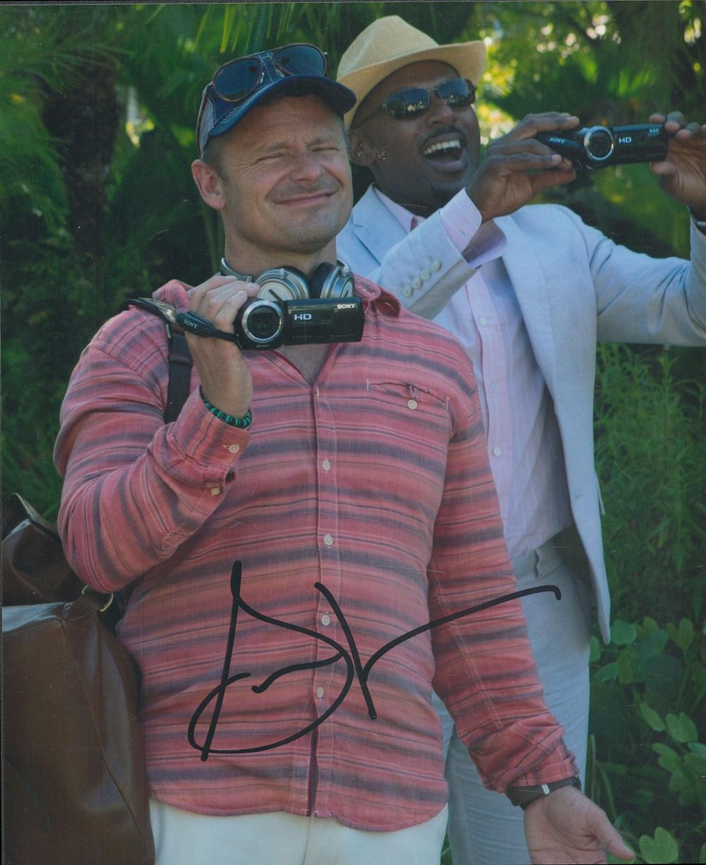 Lot 381: Steve Zahn signed 10x8 inch colour photo. Good...