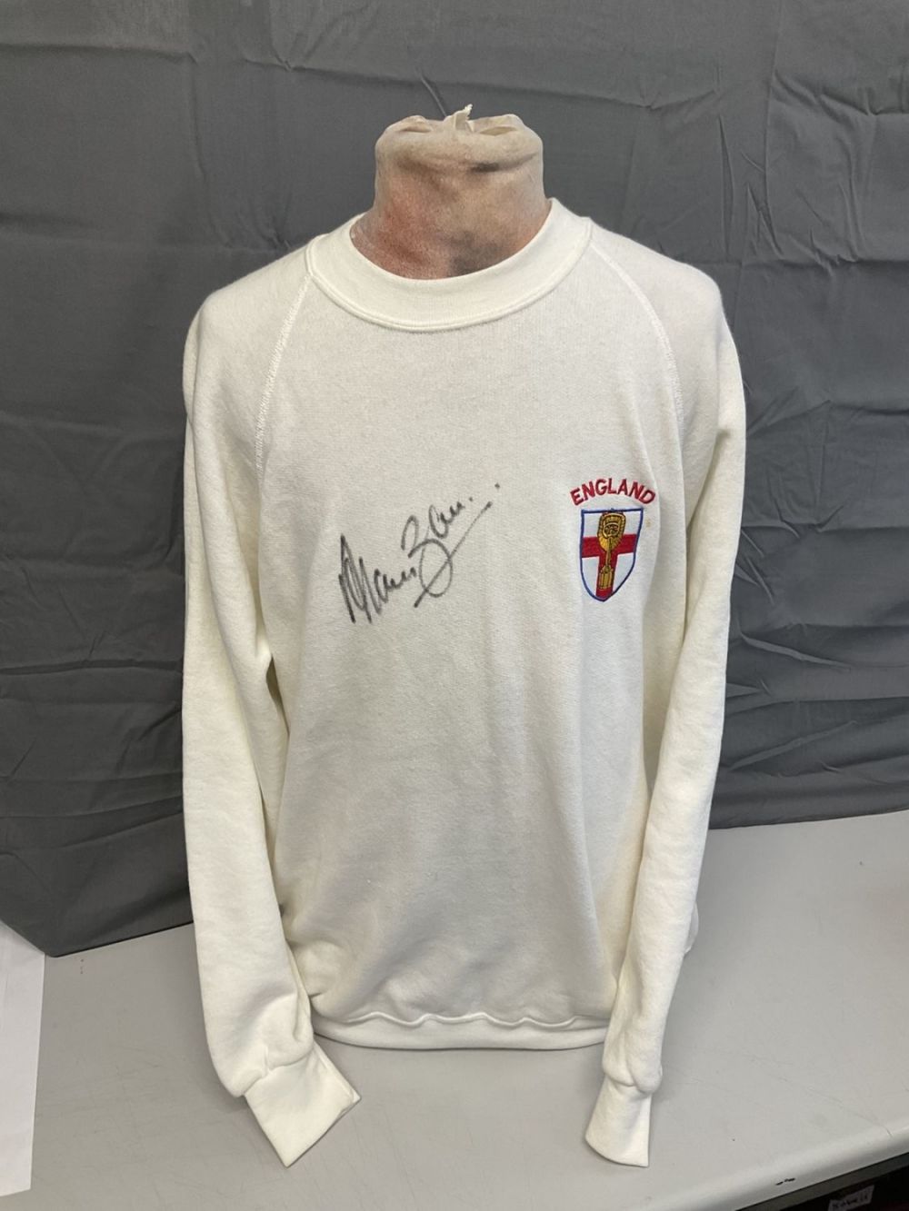 Lot 180: Football Alan Ball signed England retro white shirt....