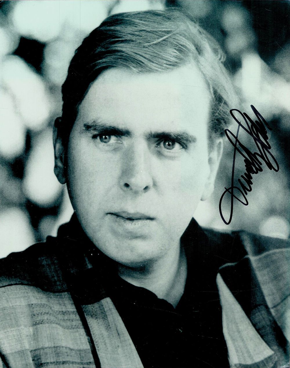 Lot 163: Timothy Spall signed 10x8inch black and white photo....