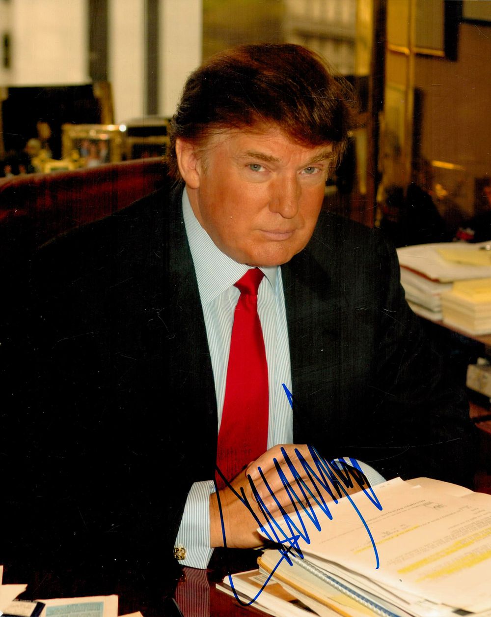 Lot 165: Donald Trump signed 10x8inch colour photo. Good condition....