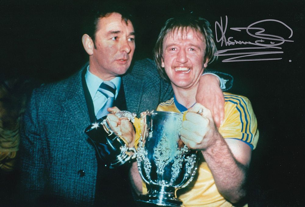 Lot 277: Autographed KENNY BURNS 12 x 8 photo :...