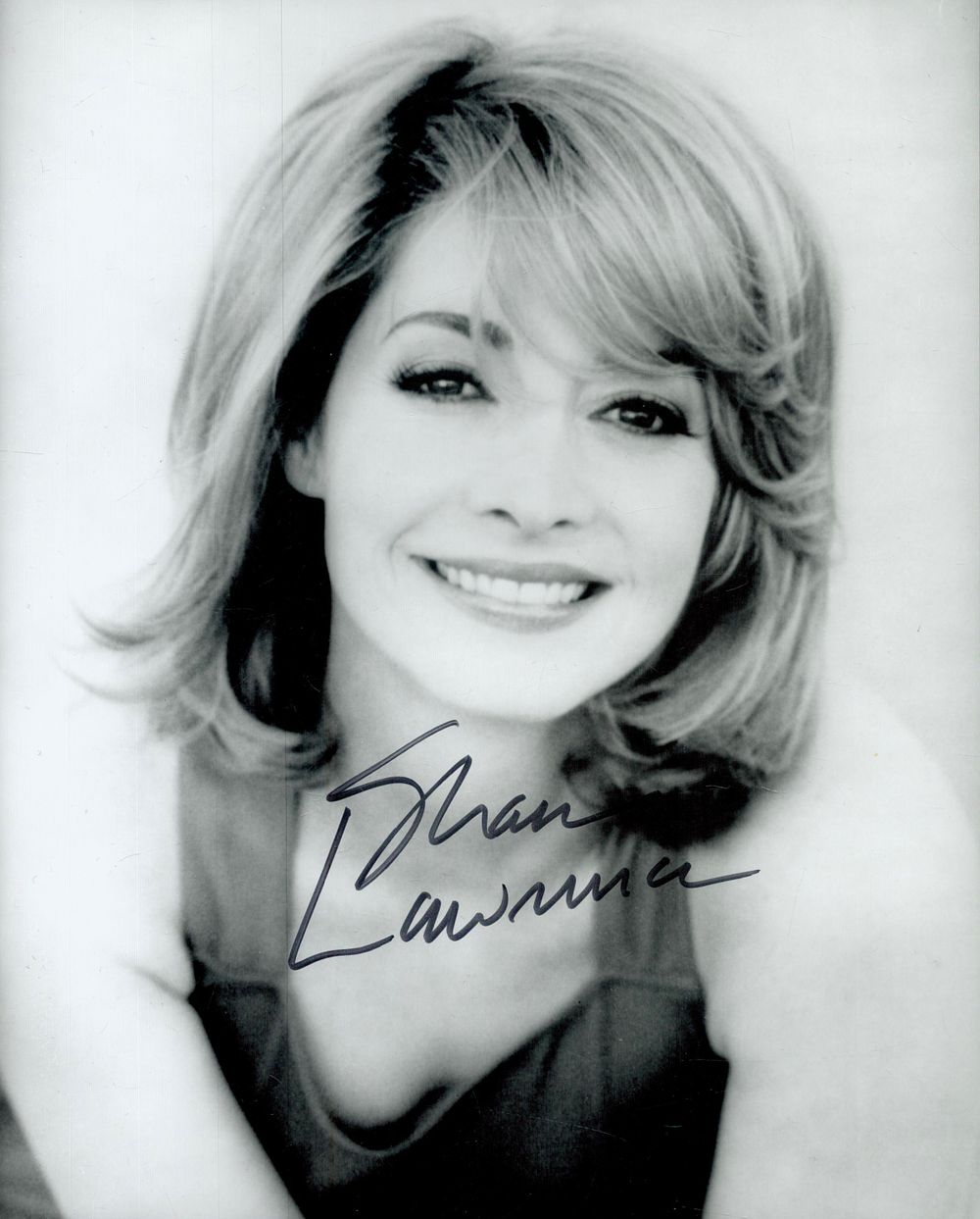 Lot 346: Sharon Lawrence signed 10x8 inch black and white...