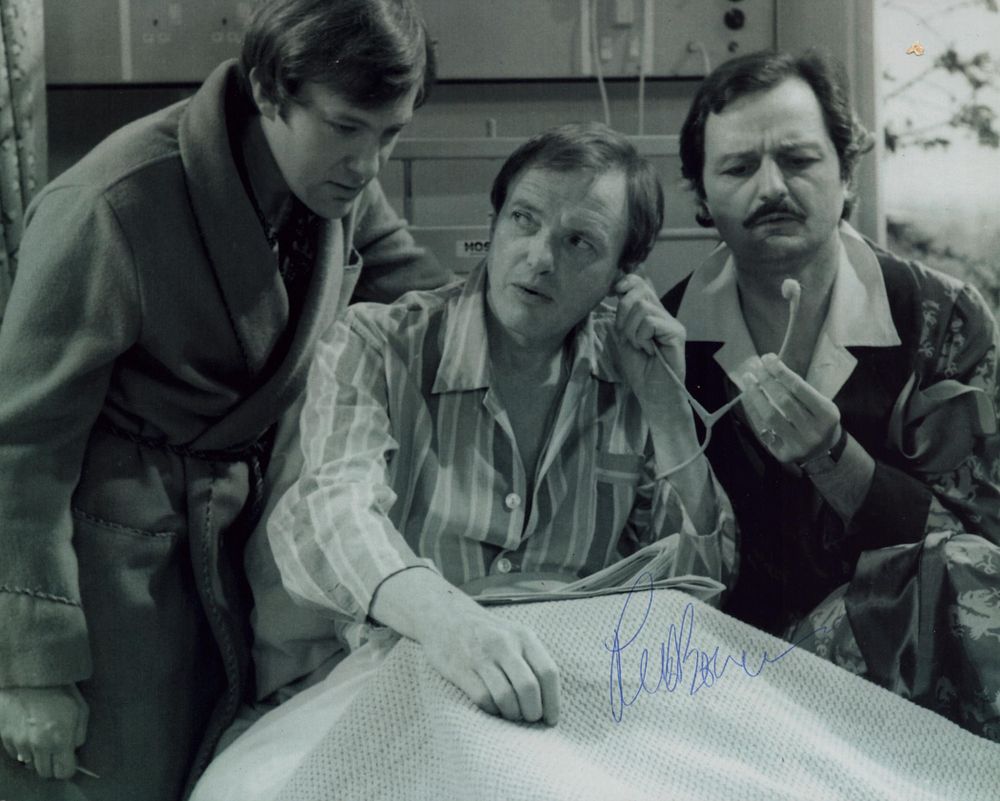 Lot 361: Peter Bowles signed Only When I Laugh 10X8...