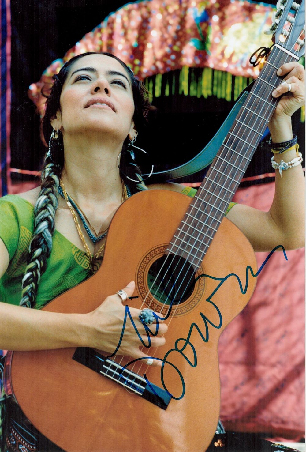 Lot 397: Lila Downs signed 12x8 colour photo. Mexican singer-songwriter...