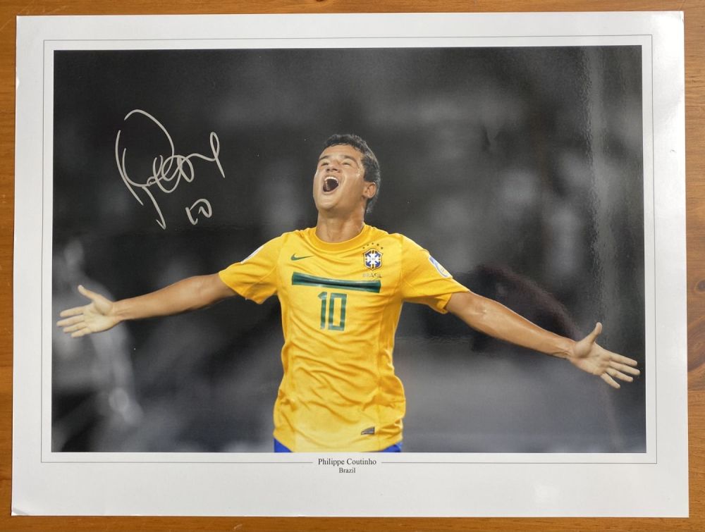 Lot 264: Football Brazil Legend Philipe Coutinho Signed 16x12 Colour...
