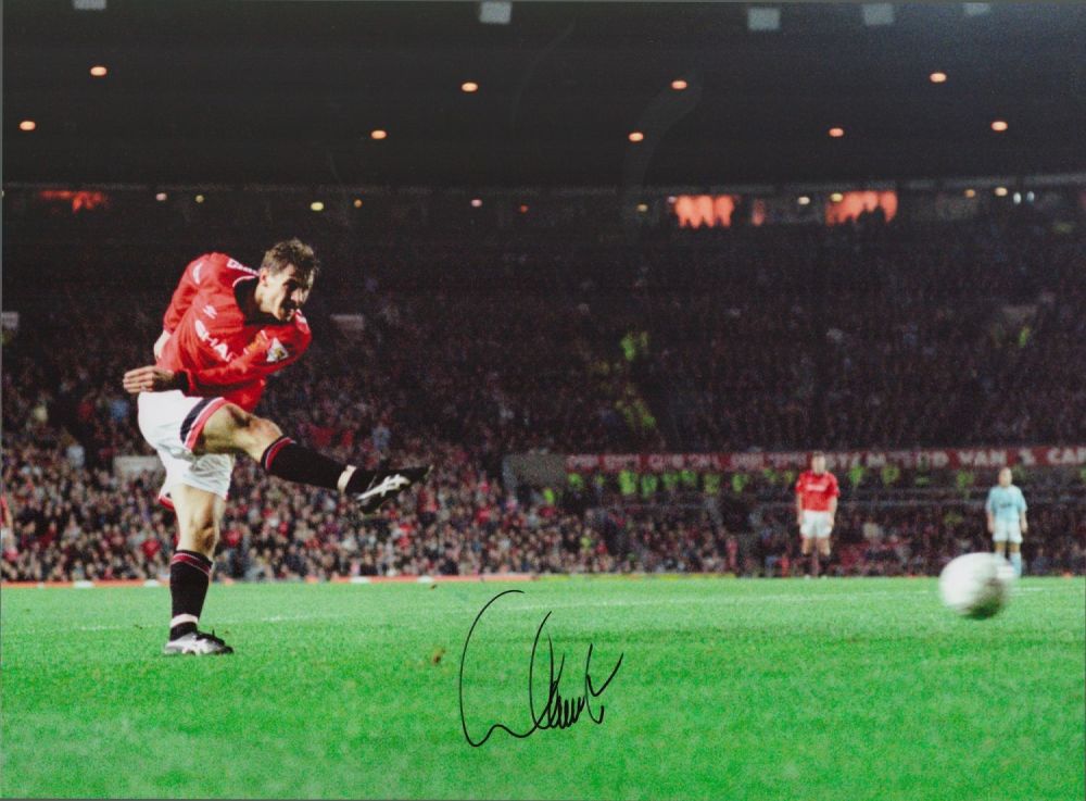 Lot 351: Football Andrei Kanchelskis signed 16x12 colour photo pictured...