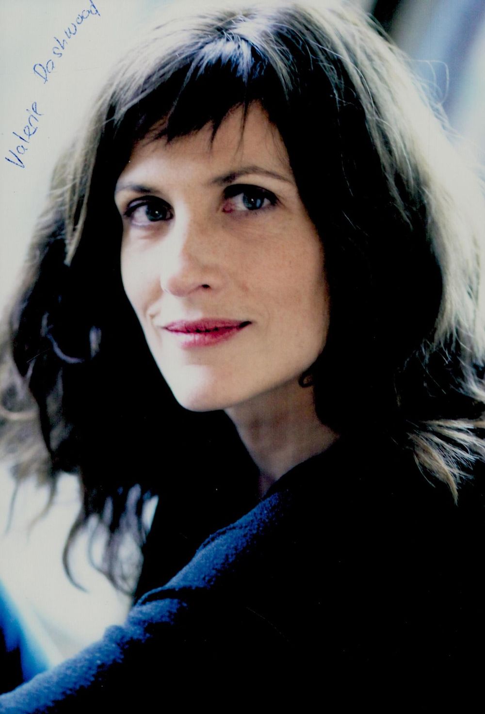 Lot 207: Valérie Dashwood signed colour photo 7, 5x5 Inch,...