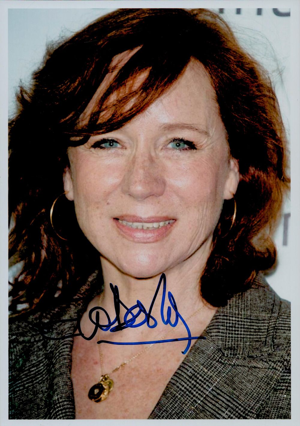 Lot 208: Éva Darlan signed colour photo 8, 5x6 Inch...