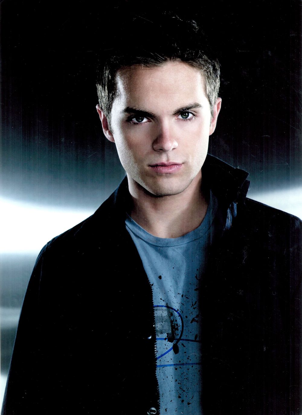 Lot 209: Thomas Dekker signed 11, 5x8, 25 Inch colour...