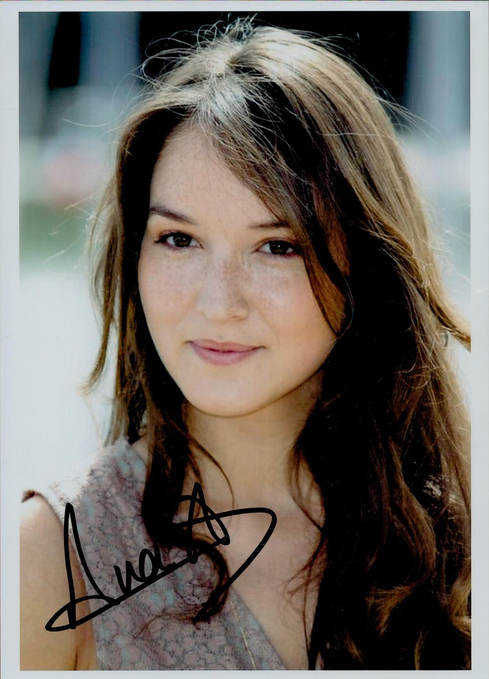 Lot 214: Anaïs Demoustier signed colour photo 8x6 Inch Approx,...