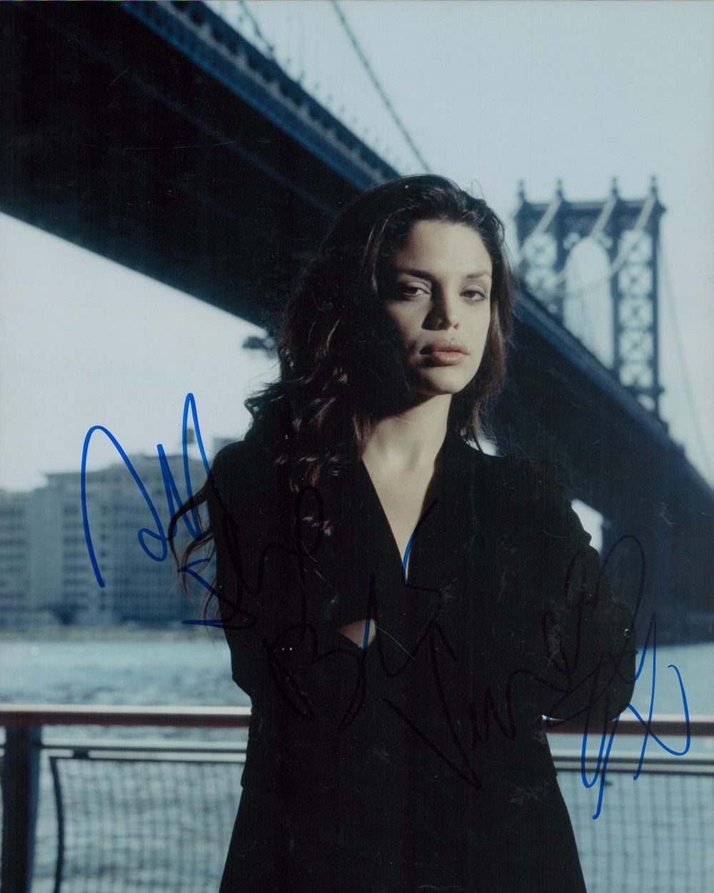 Lot 236: Vanessa Ferlito signed 10x8 Inch colour photo, Is...