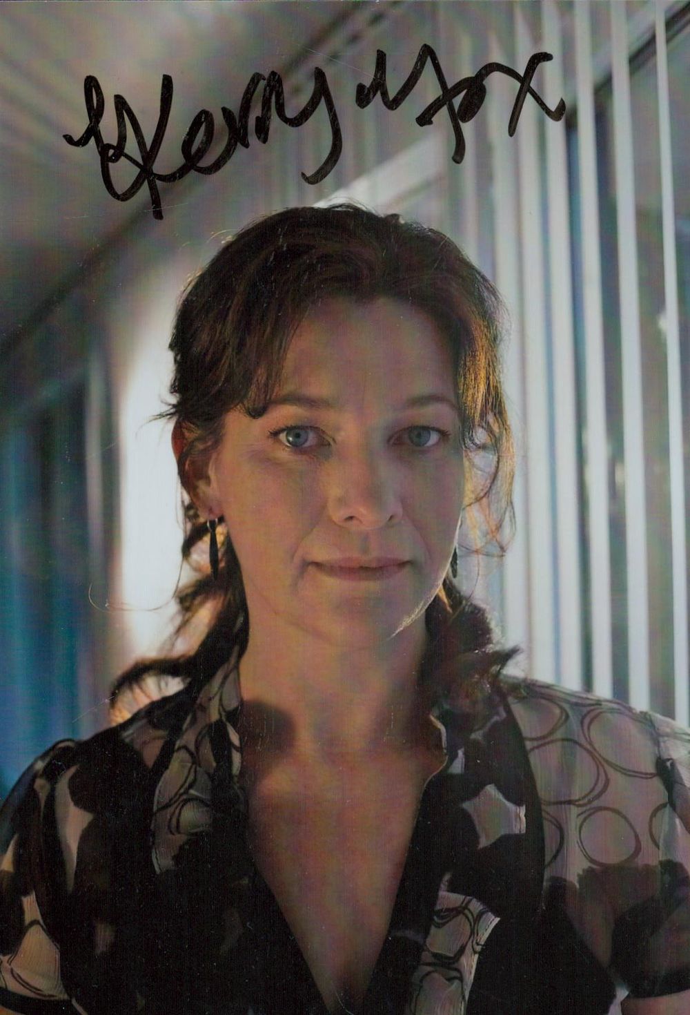 Lot 245: Kerry Fox signed 6x4 Inch colour photo, Is...