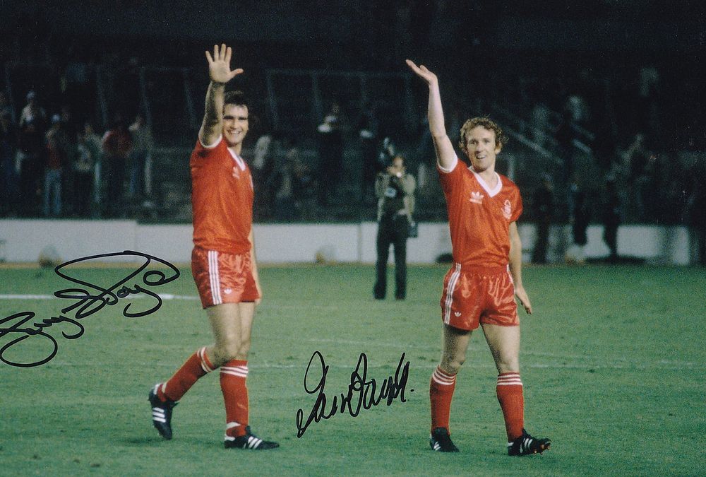 Lot 255: Autographed NOTTM FOREST 12 x 8 photo :...