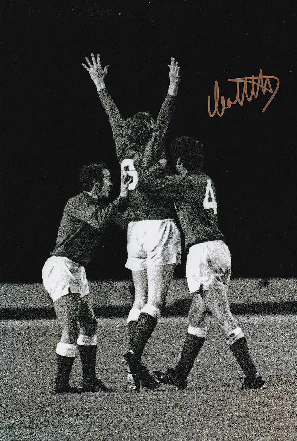 Lot 263: Autographed COLIN STEIN 12 x 8 photo :...