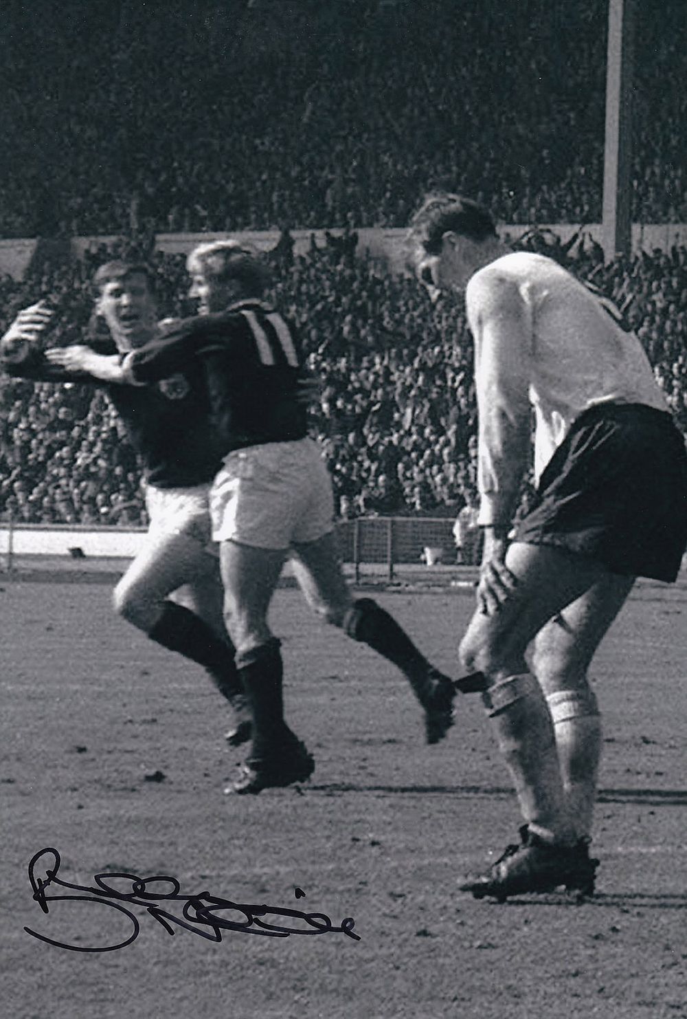 Lot 275: Autographed BILLY McNEILL 12 x 8 photo :...