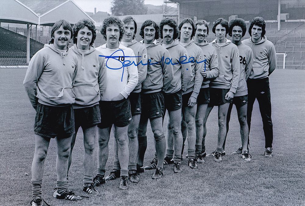 Lot 279: Autographed STEVE DALEY 12 x 8 photo :...