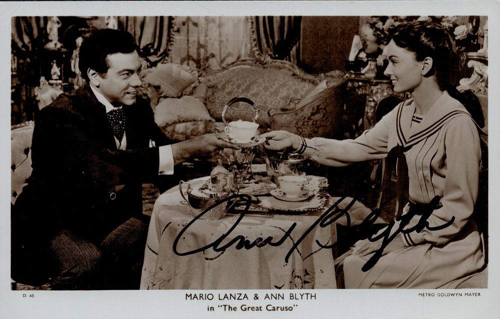 Lot 530: Ann Blyth signed 6x4inch black and white picturegoer...