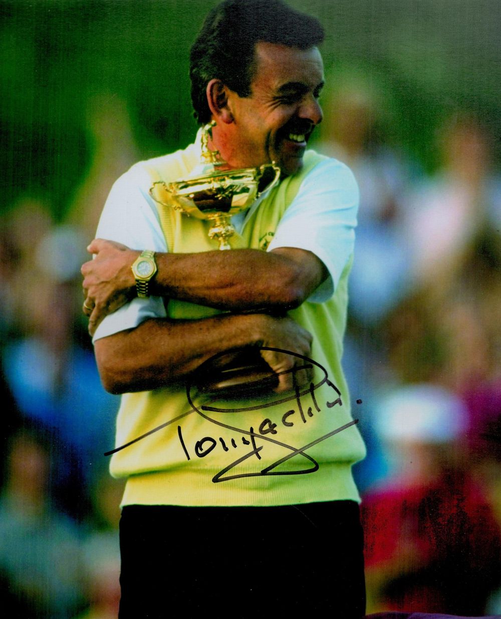 Lot 564: Tony Jacklin signed 10x8inch colour photo. Good condition....