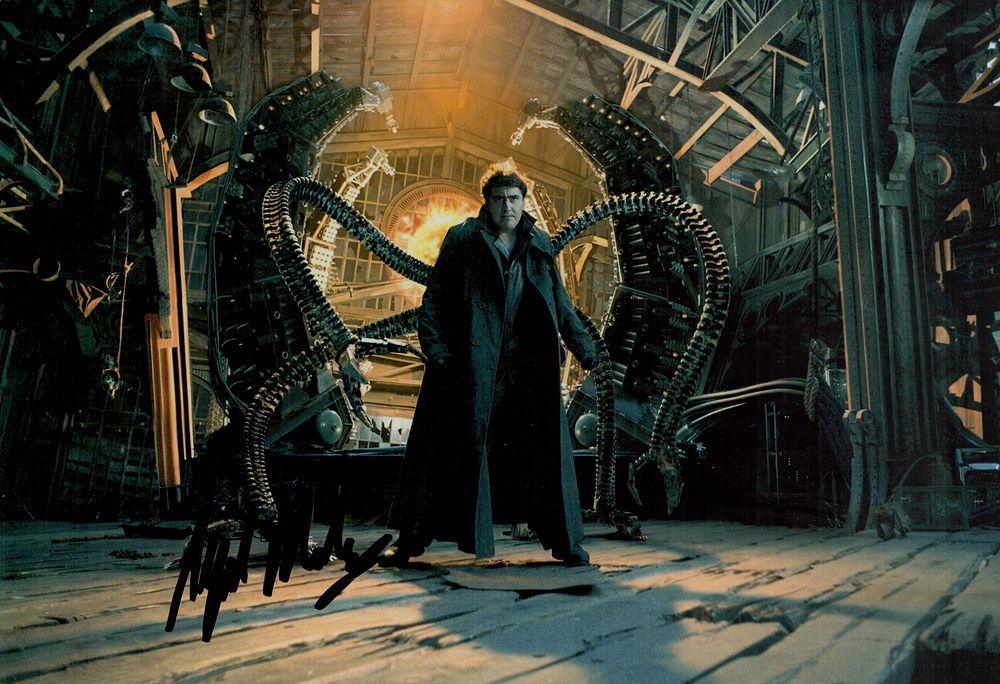 Lot 665: Alfred Molina signed 12x8inch colour photo. Good condition....