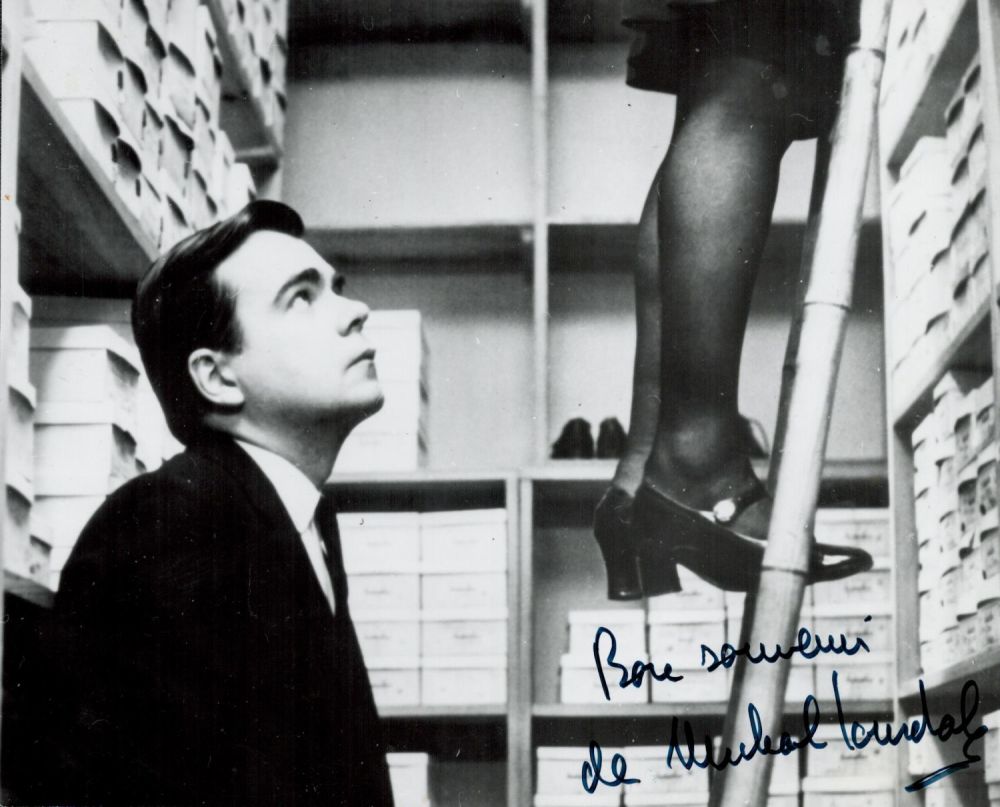 Lot 775: James Bond Michael Lonsdale signed 8x5 black and...