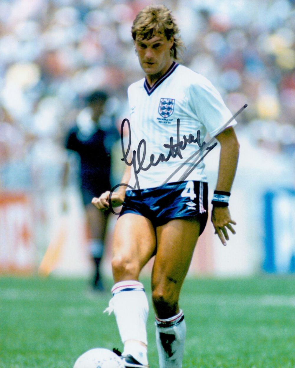 Lot 819: Sport England Legend Glenn Hoddle Signed 10x8 Colour...