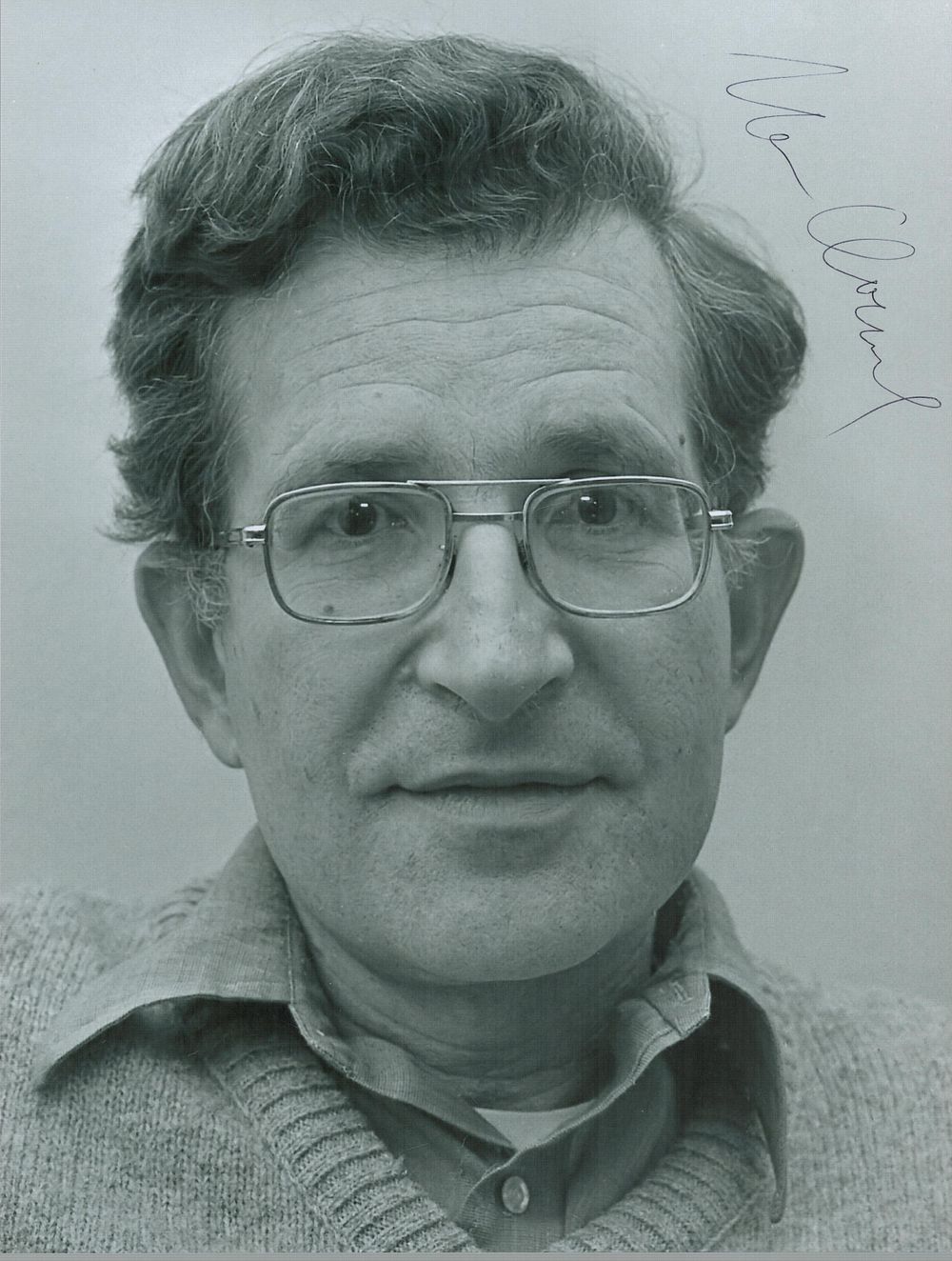 Lot 165: Noam Chomsky, a signed 10.5x8 inch photo. an...