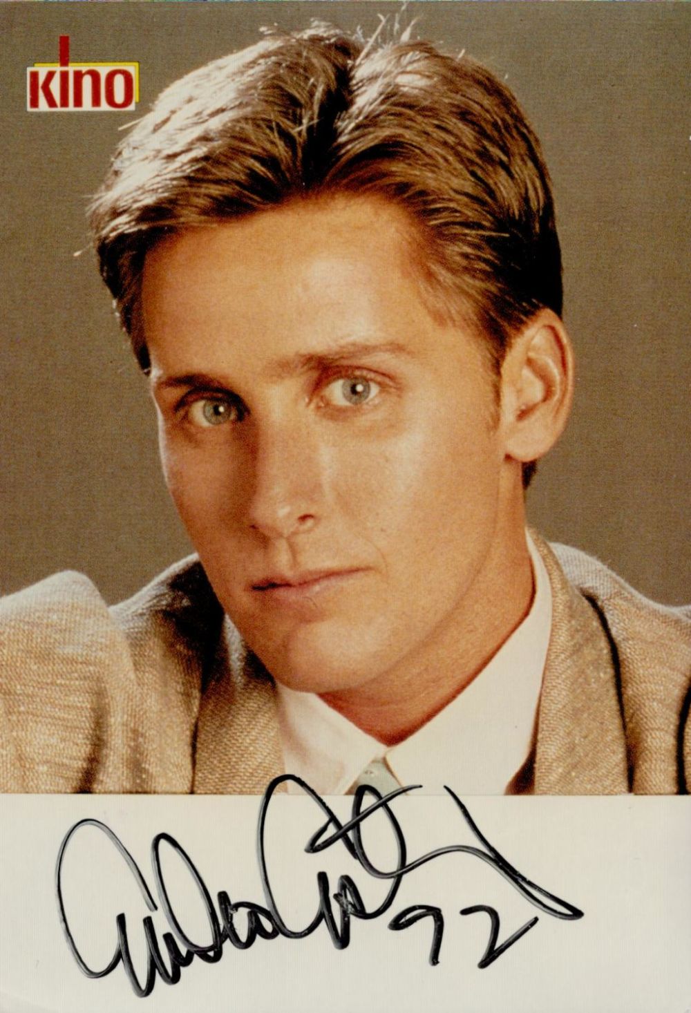 Lot 899: TV Film Emilio Estevez signed 6x4 colour promo...