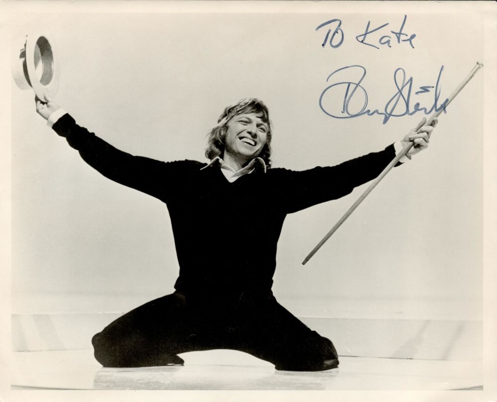 Lot 971: Music Tommy Steele signed 10 x 8 black...