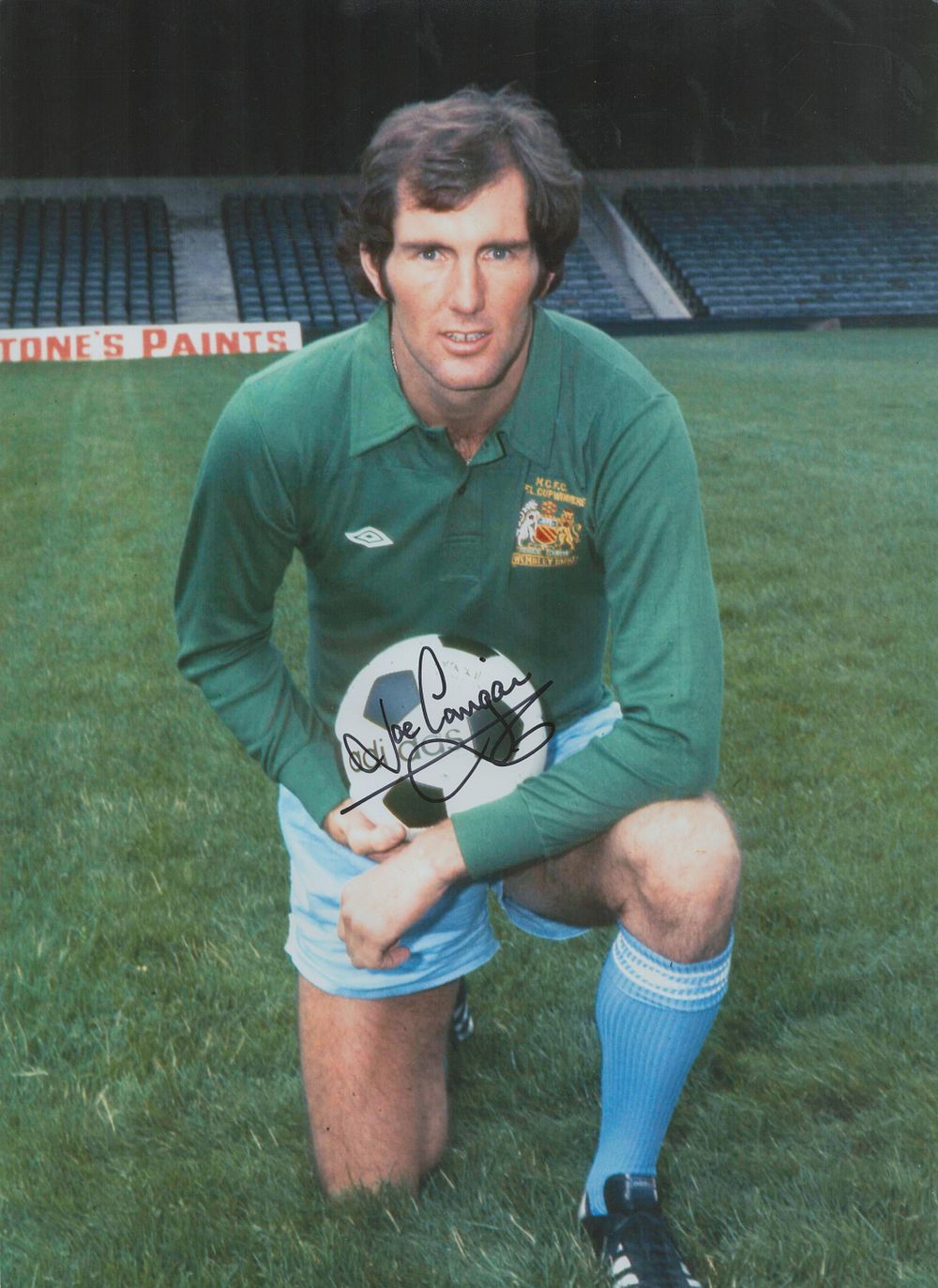 Lot 198: Joe Corrigan signed colour print 16x12 Inch Is...