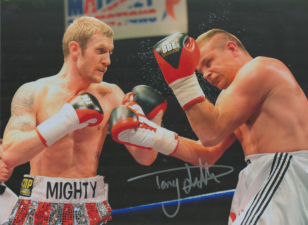 Lot 199: Tony Jeffries signed colour print 16x12 Inch Is...