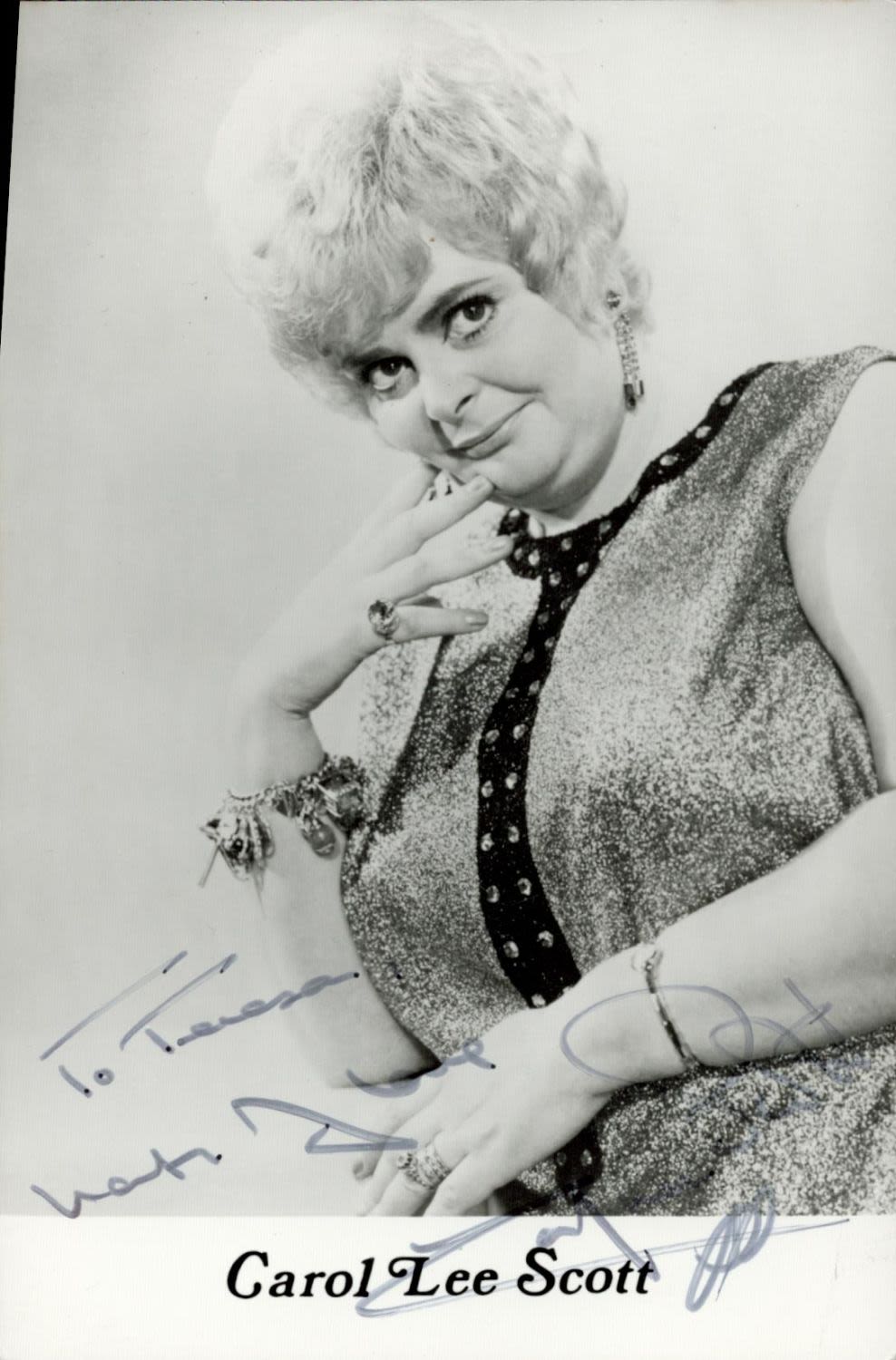 Lot 1043: TV Film Carol Lee Scott signed 6x4 inch...