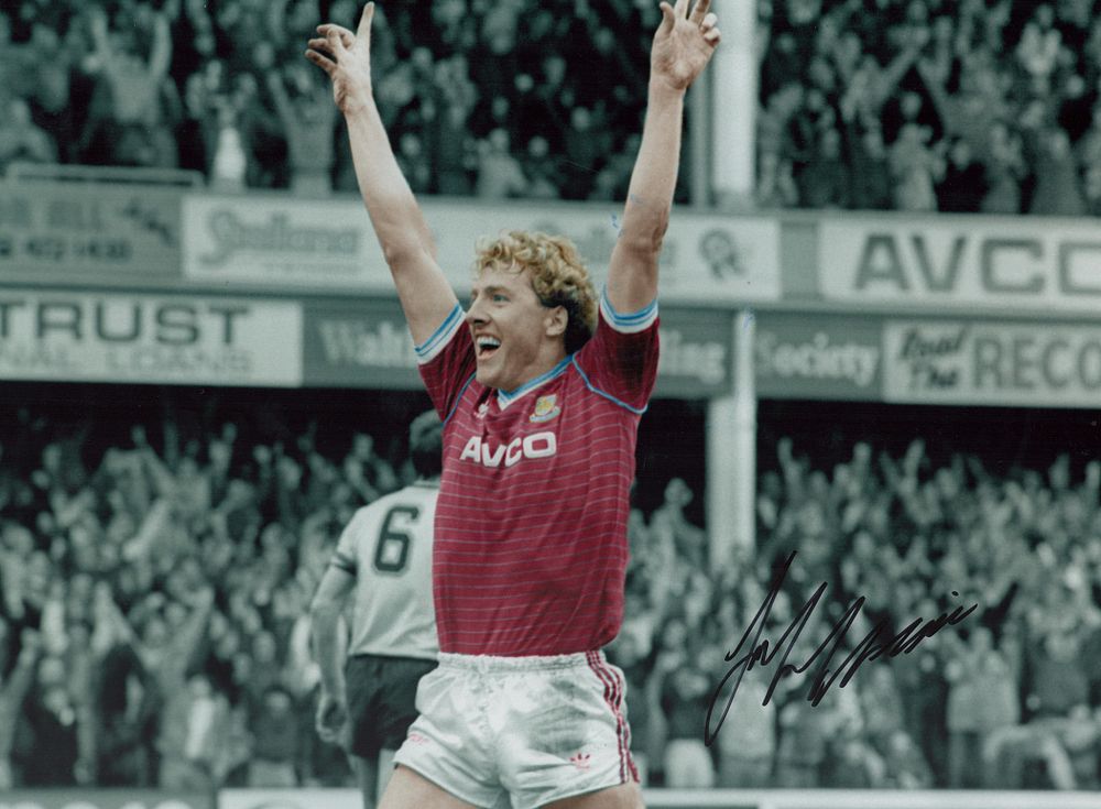 Lot 222: Football Frank McAvennie signed 16x12 West Ham United...