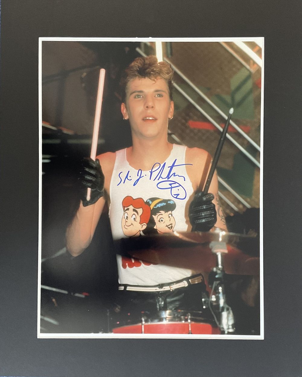 Lot 251: Slim Jim Phantom The stray Cats Drummer signed...