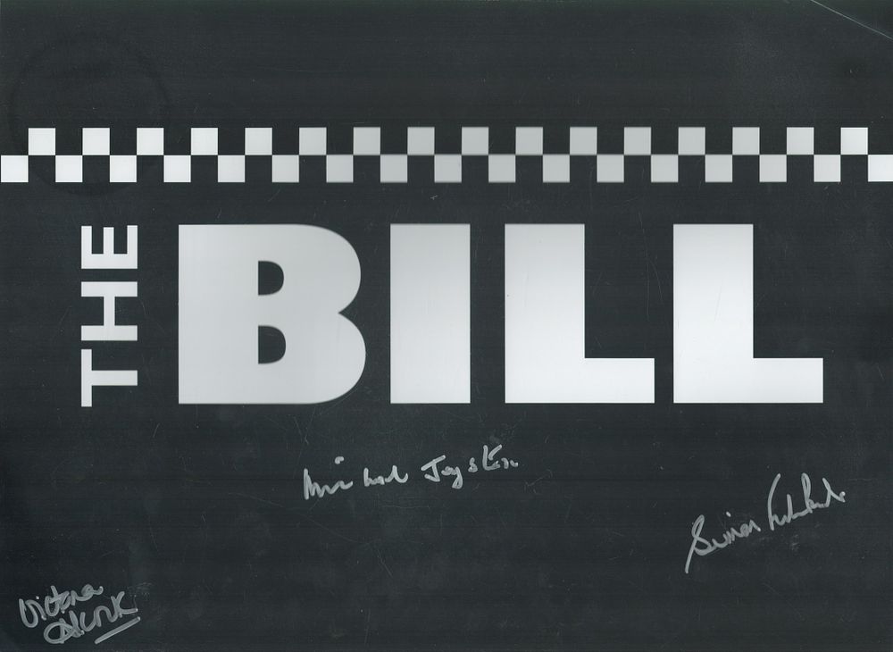 Lot 252: Multi signed Michael Jayston, Victoria Alcock plus 1...