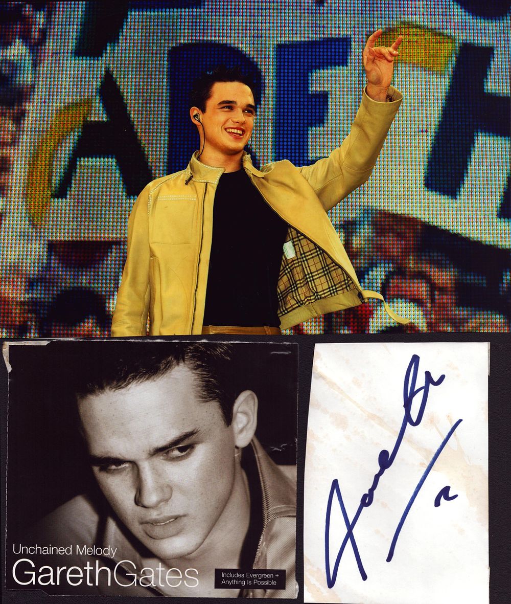 Lot 259: Collection of 2 Photos and a Signature of...