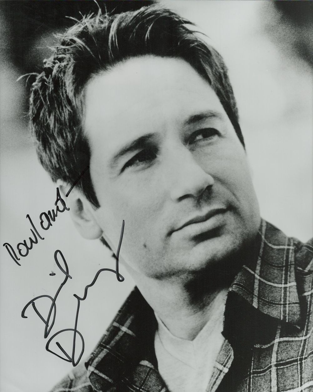 Lot 309: American Actor David Duchovny signed 10 x 8...