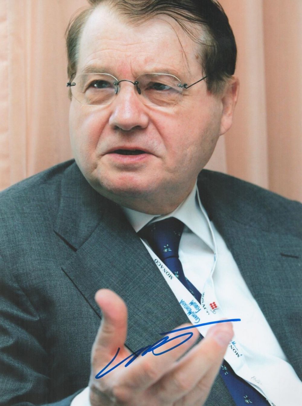 Lot 238: Luc Montagnier signed 10x8 colour photo. Montagnier was...