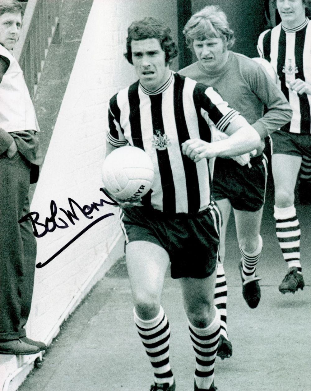Lot 364: Bobby Moncur signed 10x8 black and white photo...