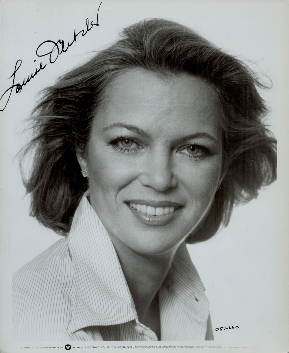 Lot 190: Louise Fletcher signed 10x8 inch black and white...
