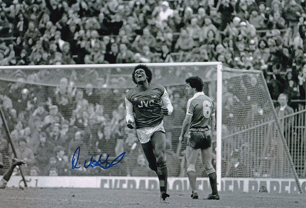 Lot 151: Autographed RAPHAEL MEADE 12 x 8 photo :...