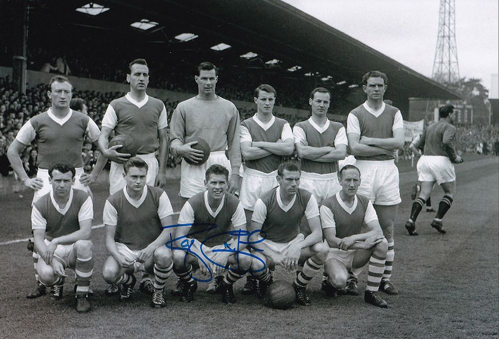 Lot 162: Autographed RAY CRAWFORD 12 x 8 photo :...