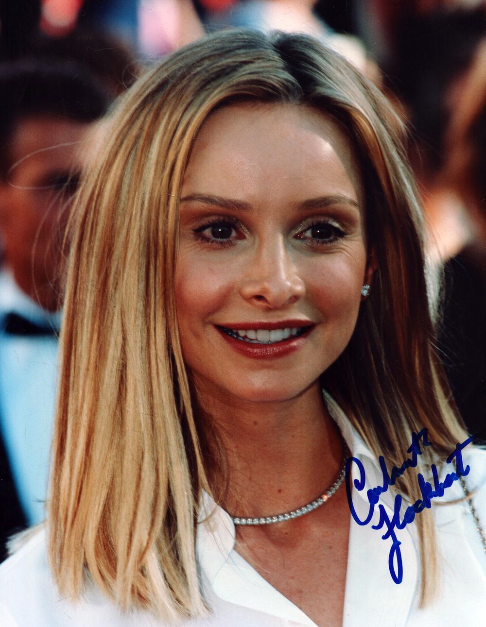 Lot 181: Calista Flockhart signed 10x8 inch colour photo. Good...