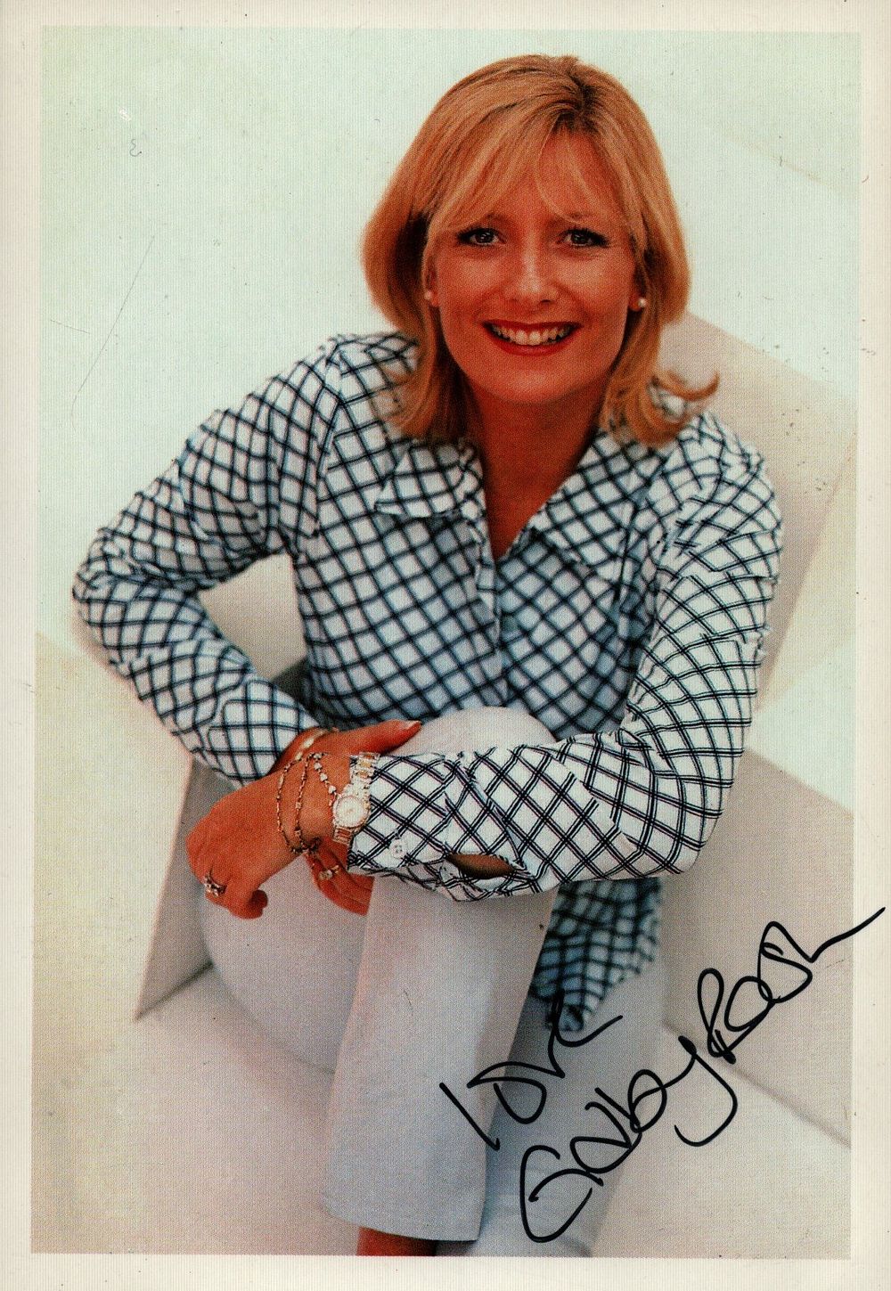 Lot 230: Gaby Roslin signed 6x4inch colour photo. Good condition....
