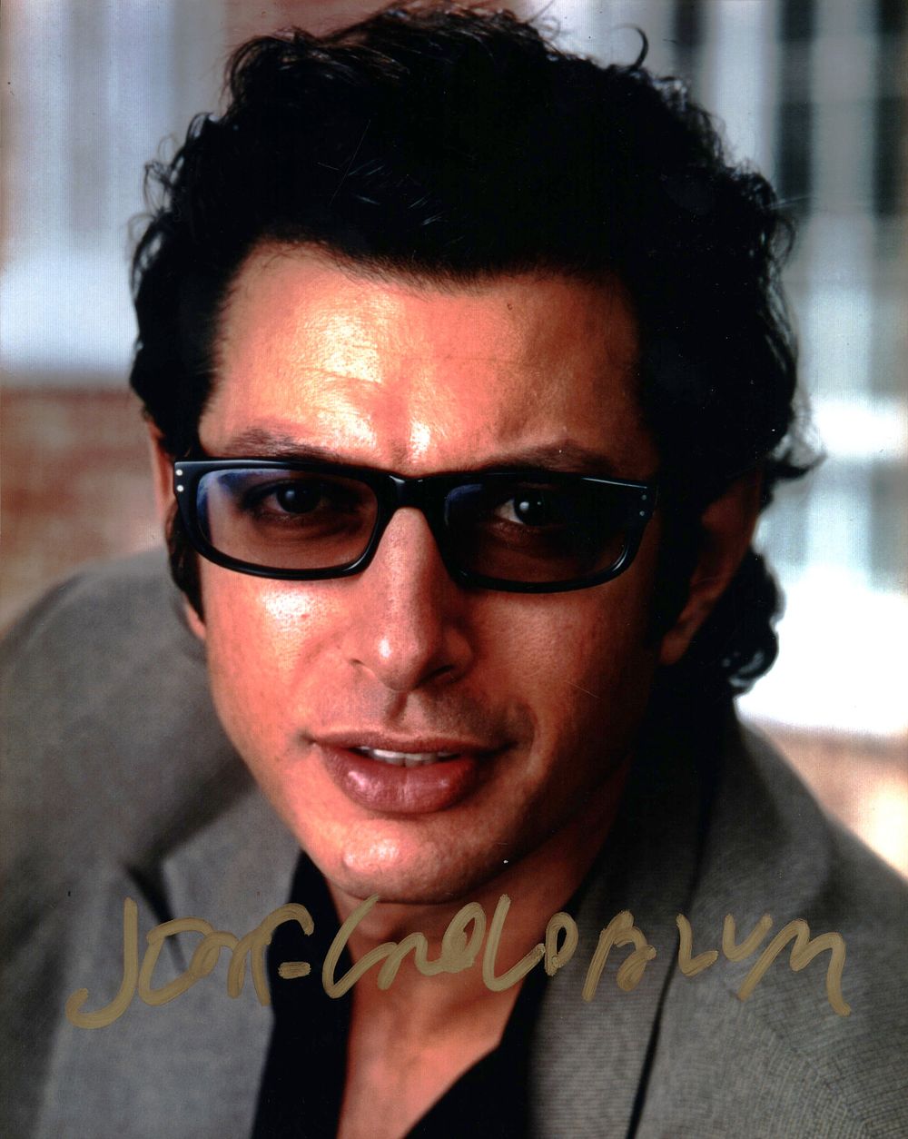Lot 261: Jeff Goldblum signed 10x8inch colour photo. Good condition....