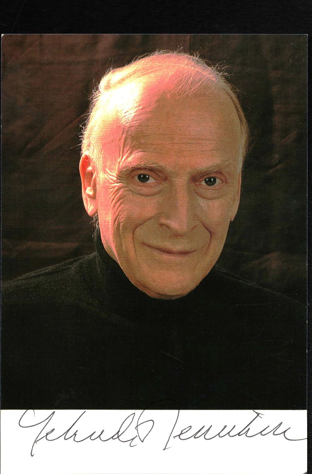 Lot 265: Yehudi Menuhin signed 6x4inch colour photo. Good condition....