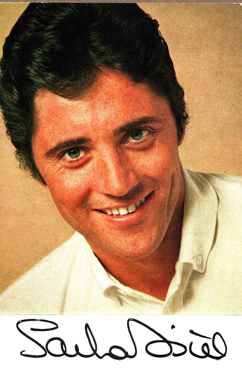 Lot 287: Sacha Distel signed 6x4inch colour photo. Good condition....