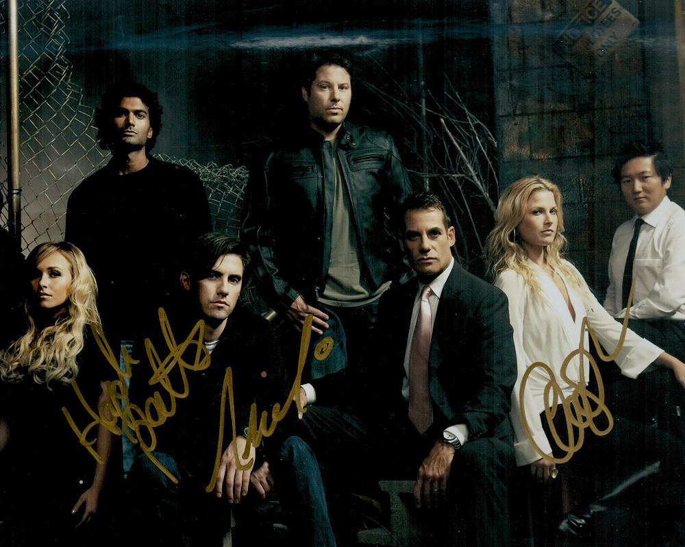 Lot 426: Multi signed Hayden Panettiere, Milo Ventimiglia & Ali...
